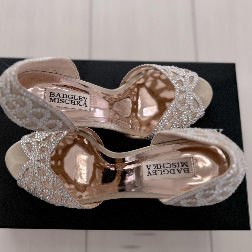 Badgley Mischka Harris Peep Toe d'Orsay Pumps, Size 7 - Picture 3 of 13